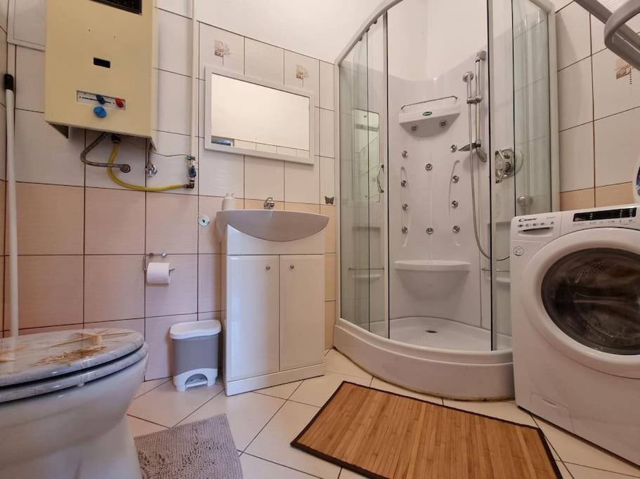 Vintage Apartman In City Center Μίσκολτς Εξωτερικό φωτογραφία